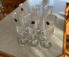 champagne glasses