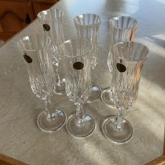 champagne glasses