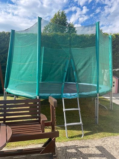Trampoline