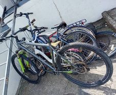 Bikes + 50" Smart Toshiba  Tv