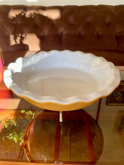Emile Henry Beautiful Yellow Ruffled Pie Pan Made in France