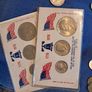 Random coins and notes Image 5