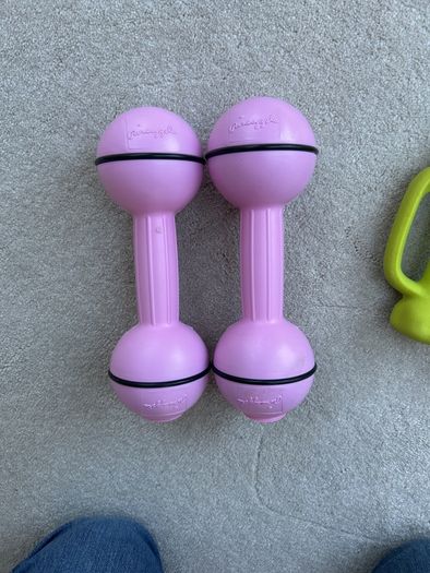 2 x sets of weights 1kg and 2.5lb
