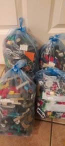 4 kg of lego