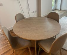 Dining table and four chairs (beige)
