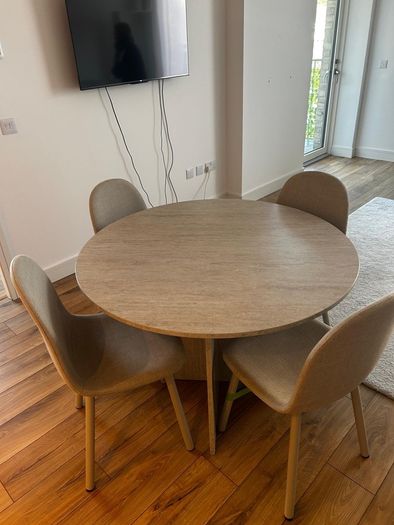 Dining table and four chairs (beige)