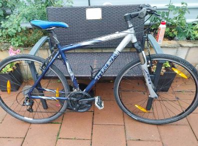 trek hybrid fully serviced extras