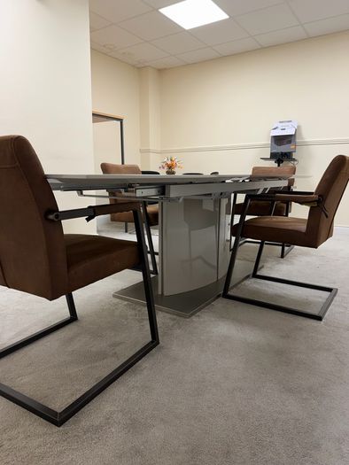 Modern High Gloss Extending Dining Table and 4 Chairs 200cm to 280cm