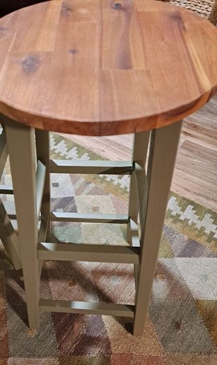 Island/Bar Stools