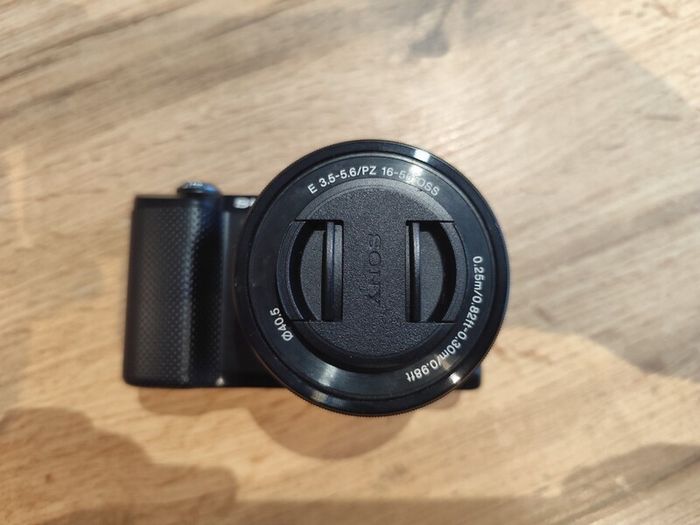 Sony a5000 Mirrorless Camera - Excellent Condition - Very Low Shutter Count!