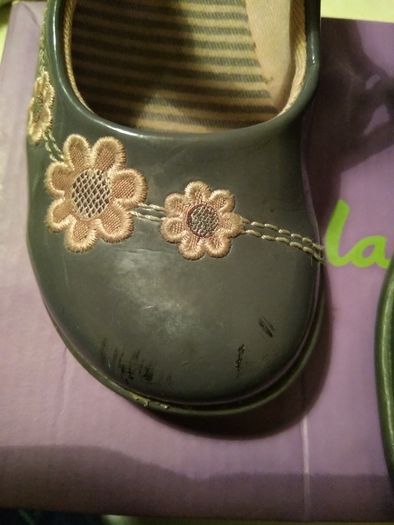 Toddler Shoes - Clarks size 7