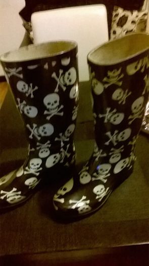 wellies