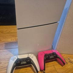 Sony PlayStation 5 PS5 Slim Disc Edition. Excellent Condition with 2 Controllers