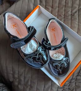 School shoes Biomechanics
