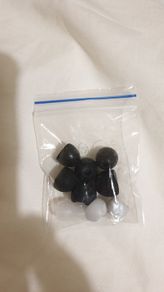 noise cancelling ear buds 5 pairs different sizes black white grey brand new