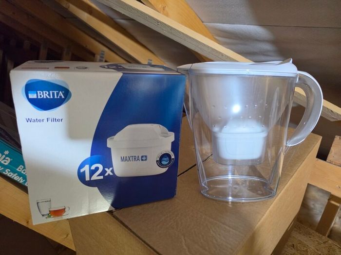 Brita Water Filter + 7 Filter Replacements