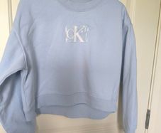 Calvin Klein Jeans cropped sweatshirt pale blue sequin logo size L EUR 40 42 UK 12 14