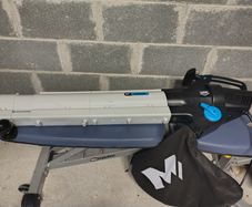 Leaf blower