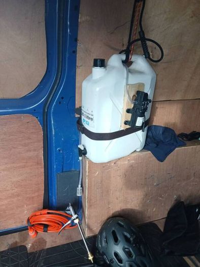 12 v power washer