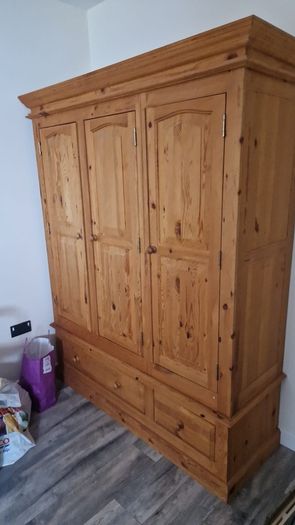 wardrobe