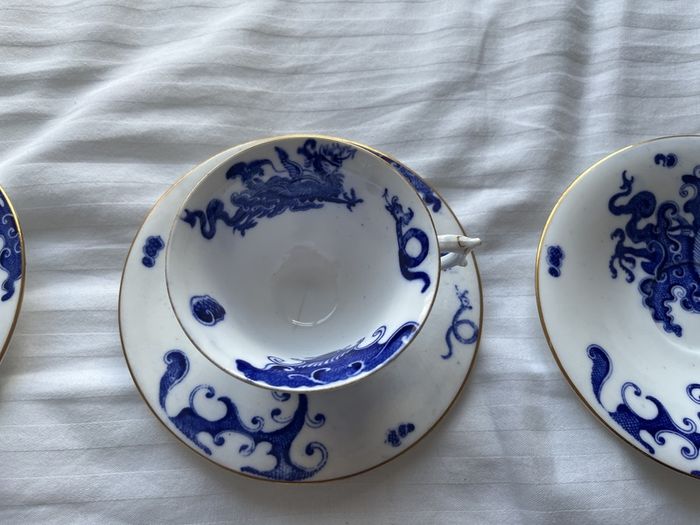 Royal Worcester cups x 4 and saucers x6