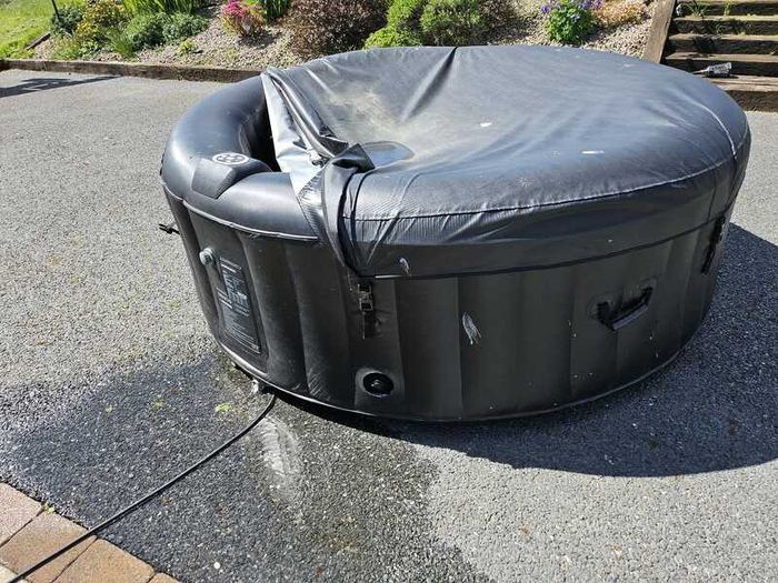 Hot Tub Uni_Pools_14 Inflatable Whirlpool 1000 L 6 People