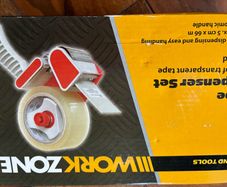 Tape dispenser set