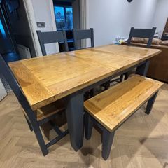 Solid Oak Extendable Dining Table, 4 chairs & 1 bench