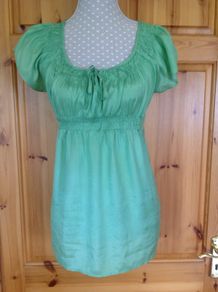 Size 10 Dorothy Perkins Pale Green Top