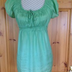 Size 10 Dorothy Perkins Pale Green Top
