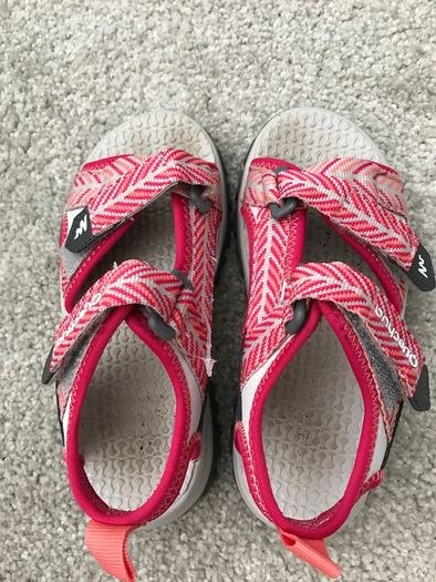 New Children's Hiking Sandals Size UK 10-10.5 EU 28 - 29