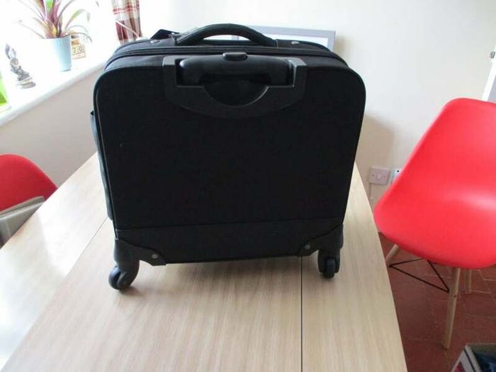 Targus Mobile Vip 15.6" Laptop Bag In Black