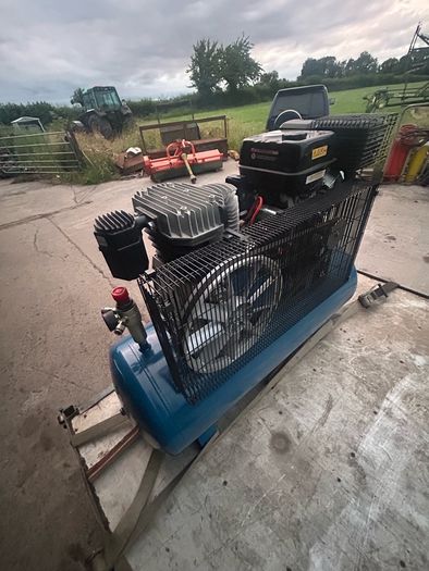 Hyundai Compressor 200L