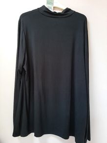 New top 2XL tag attached