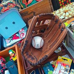 Old Rawlings American Baseball glove