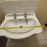 bathroom sinks x3 30euro each Image 5