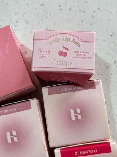 K beauty Korean, holika holika and dasique