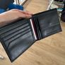 Tommy Hilfiger Men's Leather Wallet Image 4