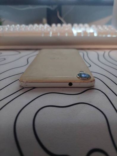 HTC Desire 825 (2PUK200) Phone - For Parts or Repair