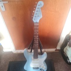 Fender Strat Replica (squier)