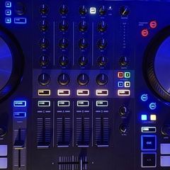 Native Instruments Traktor Kontrol S3 DJ Controller Excellent Condition