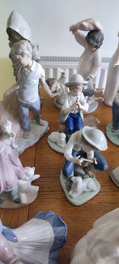 Nao Figurines