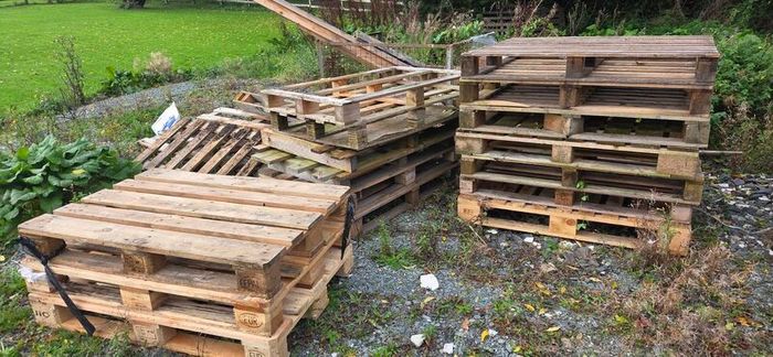 free pallets