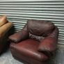 2 leather armchairs Image 3