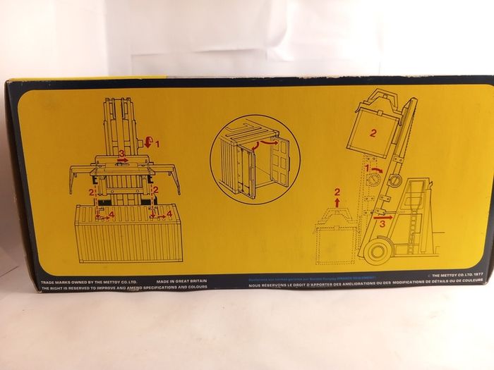 Corgi Corgi 1113 Hyster Challenger 800 Container Lifter & Container  Original packing immaculate condition great gift present play kids children toys  car machineries made in England