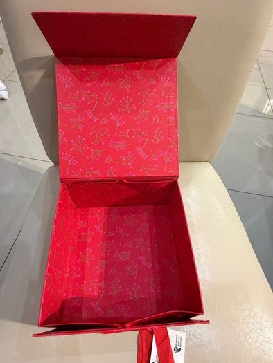 Flying Tiger gift box with magnetic closure 19cm L x 19cm W x 9cm H