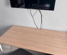 desk excellent condition