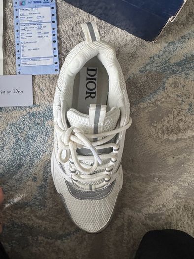 Dior b22 mint condition