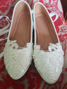 Flat wedding shoes