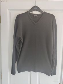 Glenbrae Lambswool V neck Jumper ( medium)